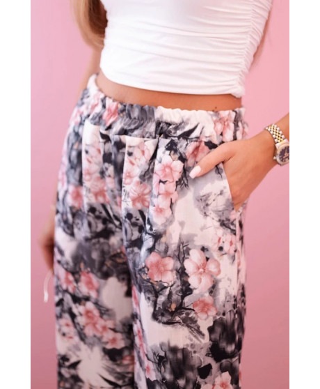 Dámske široké nohavice s kvetinovou potlačou