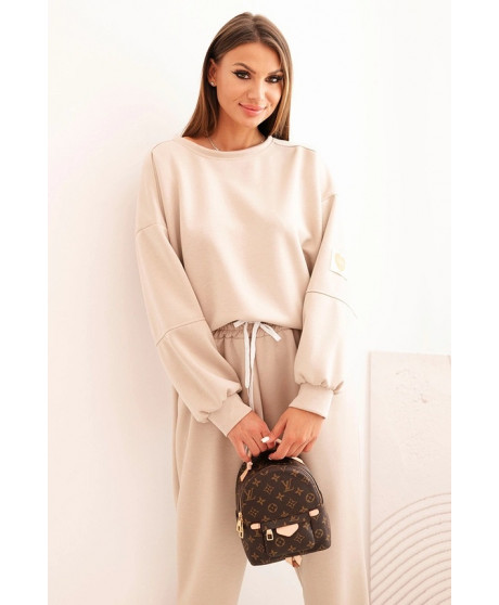 Dámsky komplet s voľnou mikinou a nohavicami s nápisom LOVE