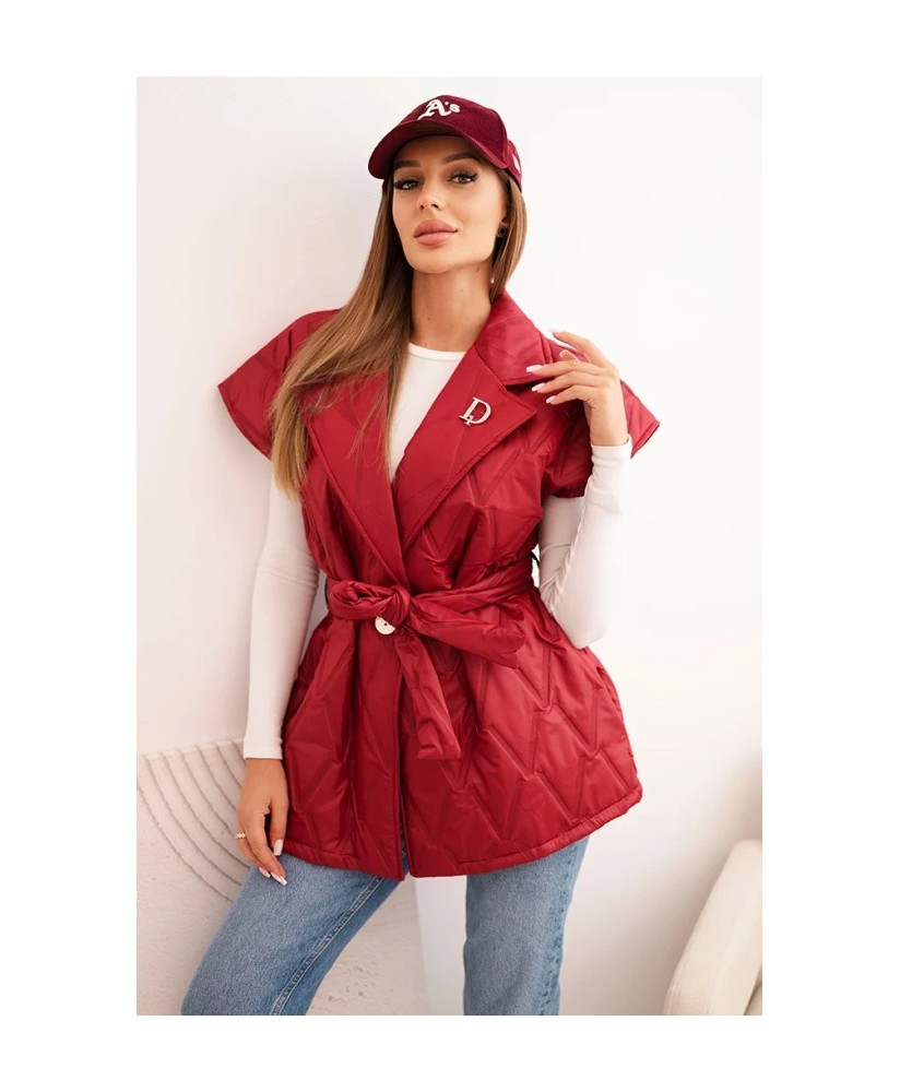 Dámska prešívaná vesta s opaskom a širokým golierom