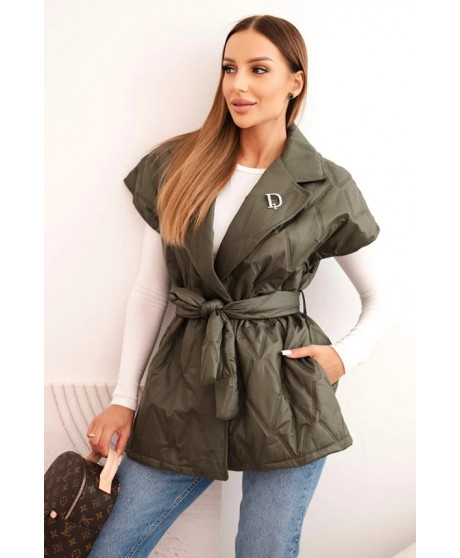 Dámska prešívaná vesta s opaskom a širokým golierom