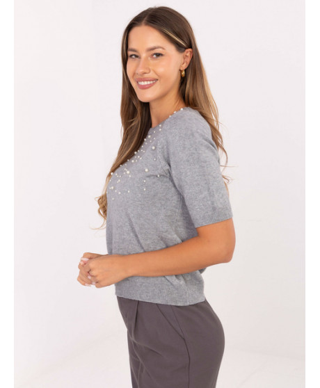 Svetrík s perličkami