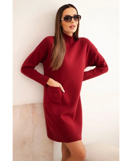 Dámske šaty s golierom