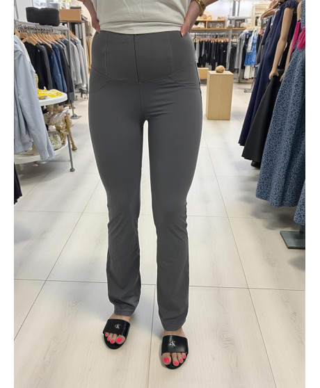 Extra formujúce a sťahujúce legíny  SUZZIE