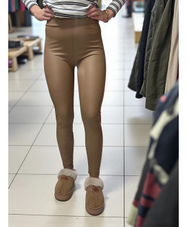 Zateplené kožené legíny v karamelovej farbe