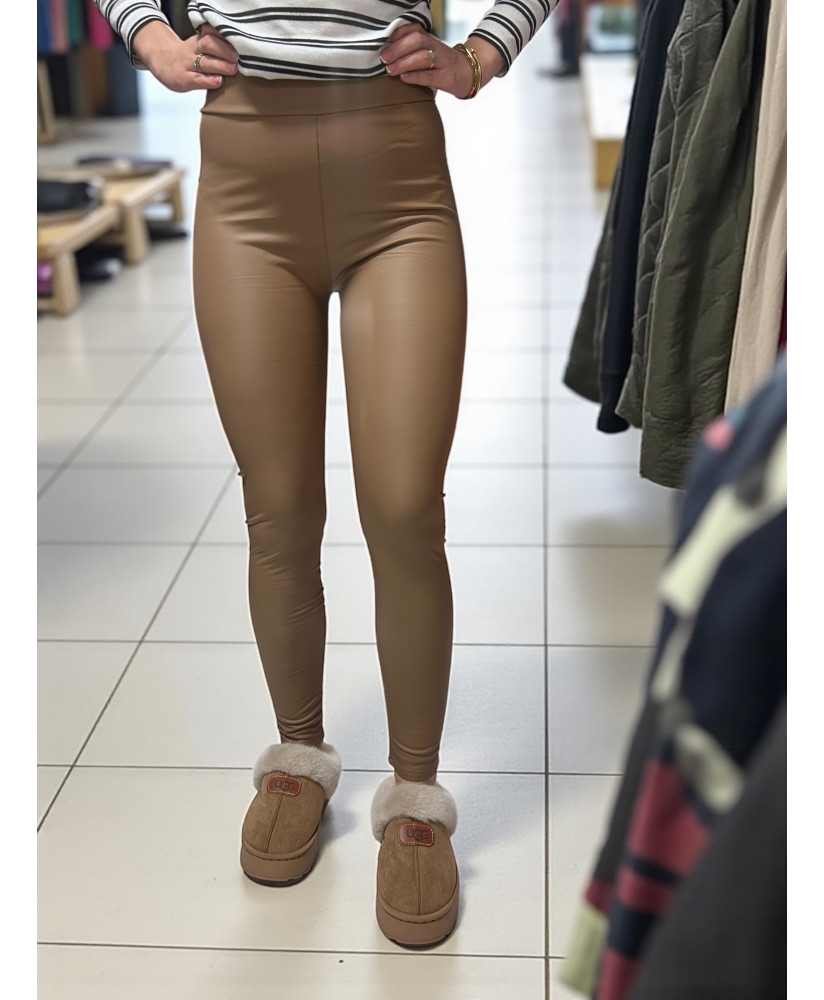 Zateplené kožené legíny v karamelovej farbe