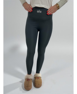 Dámske legíny značky...