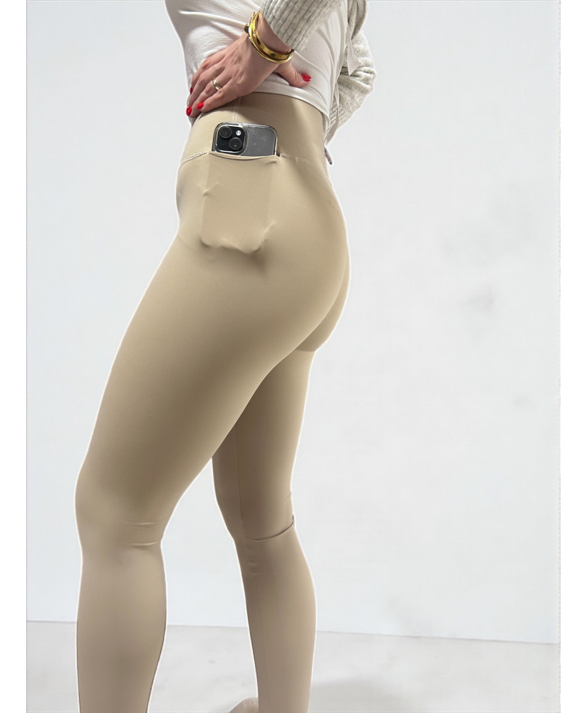 Sťahujúce push up legíny