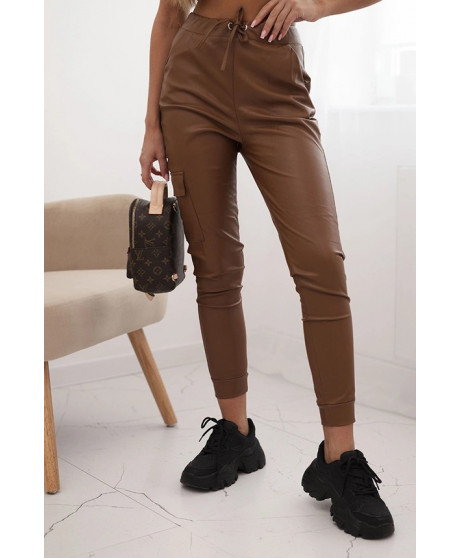 Dámske nohavice z ekokože s vreckami