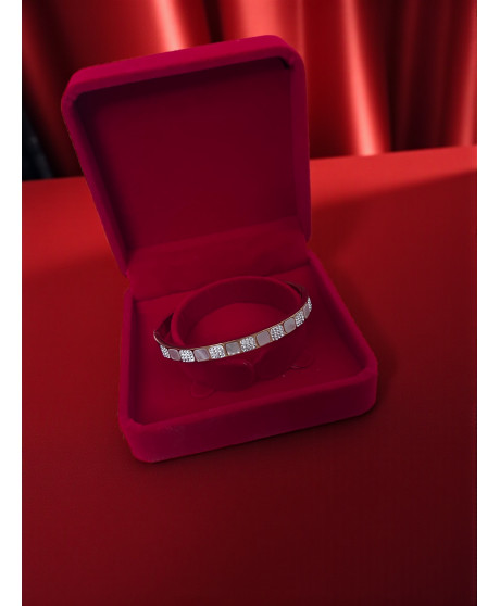 Náramok z nehrdzavej oceľe